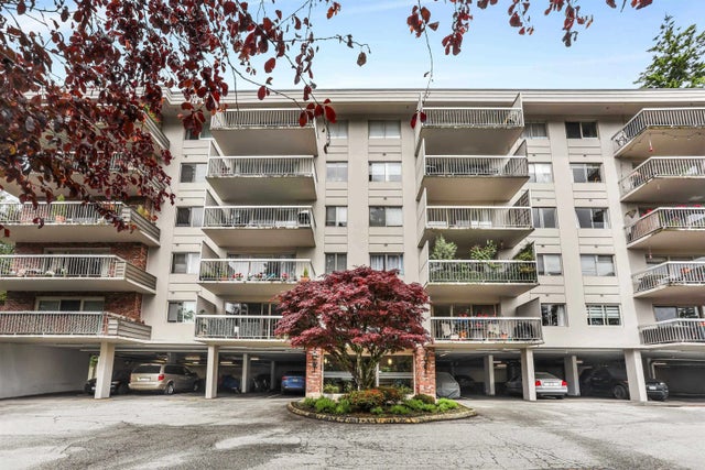 235 Keith Road 1239, West Vancouver
