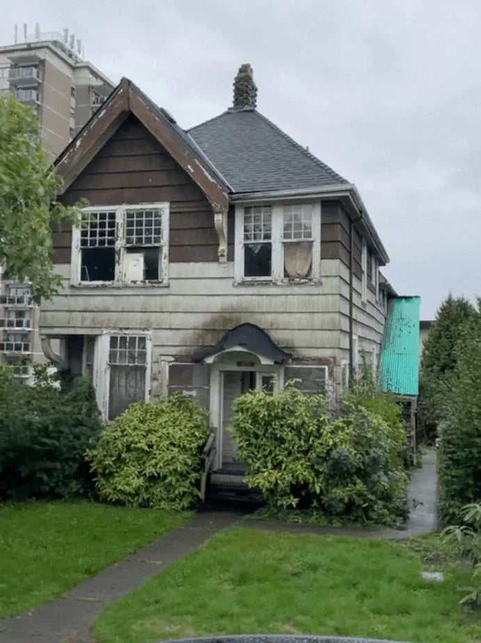 422 Eighth Street, New Westminster