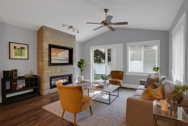 17516 4th Avenue 58, Surrey