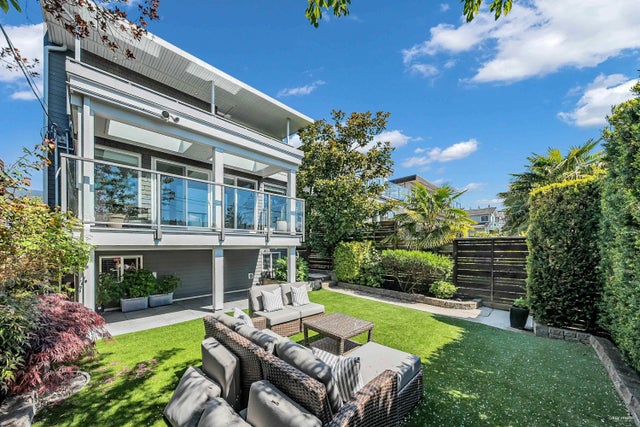 1251 Clyde Avenue, West Vancouver