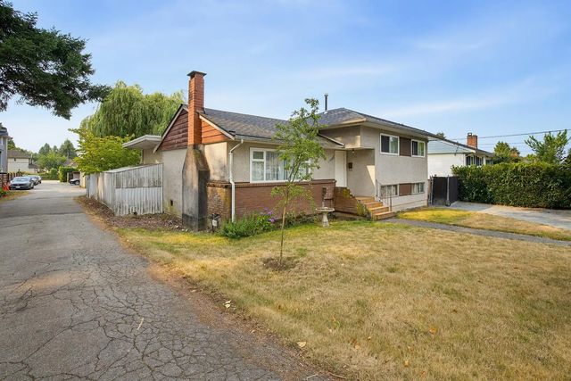 13022 101 Avenue, Surrey