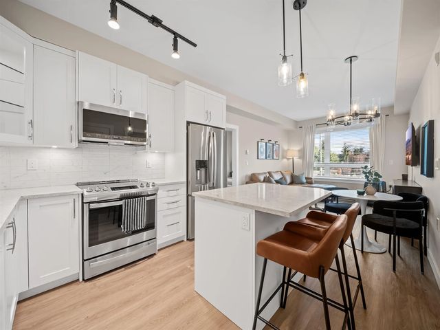 8233 208b Street Street A524, Langley