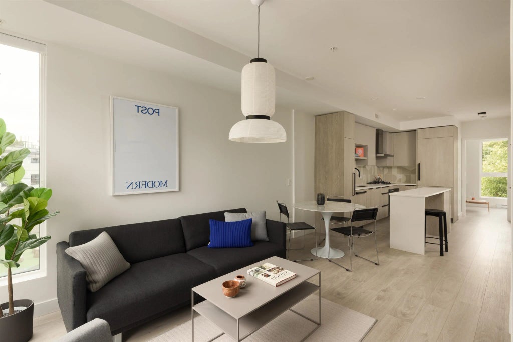 322 E 15th Avenue 215, Vancouver