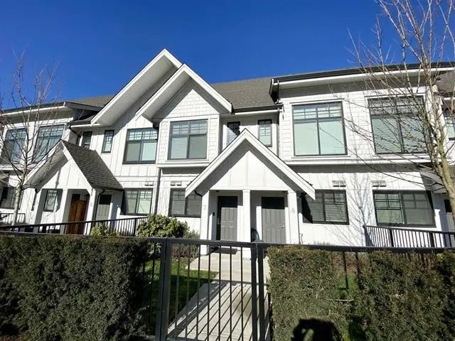 5122 Canada Way 7, Burnaby