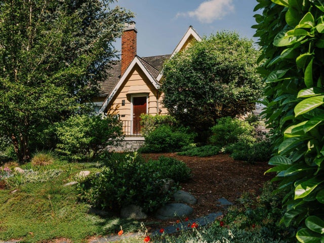 1833 Edinburgh Street, New Westminster