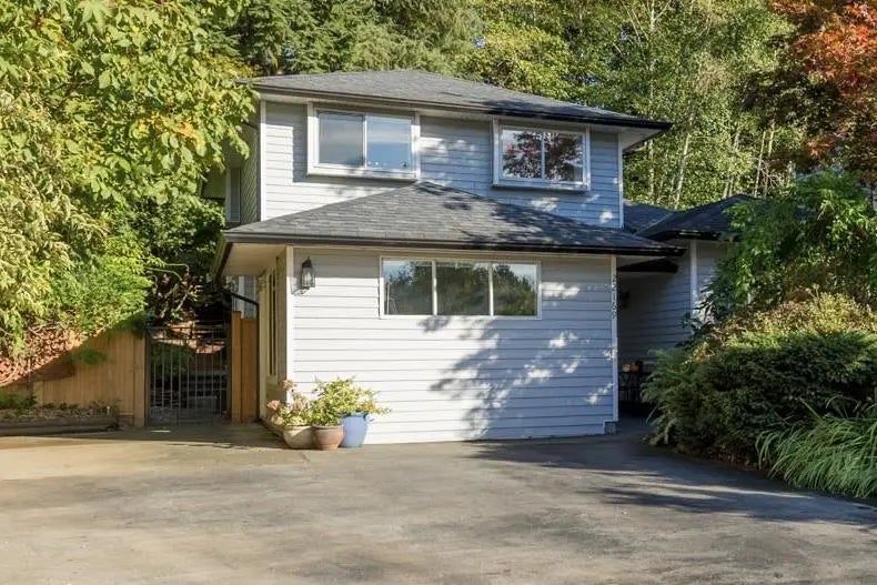 22169 River Bend, Maple Ridge