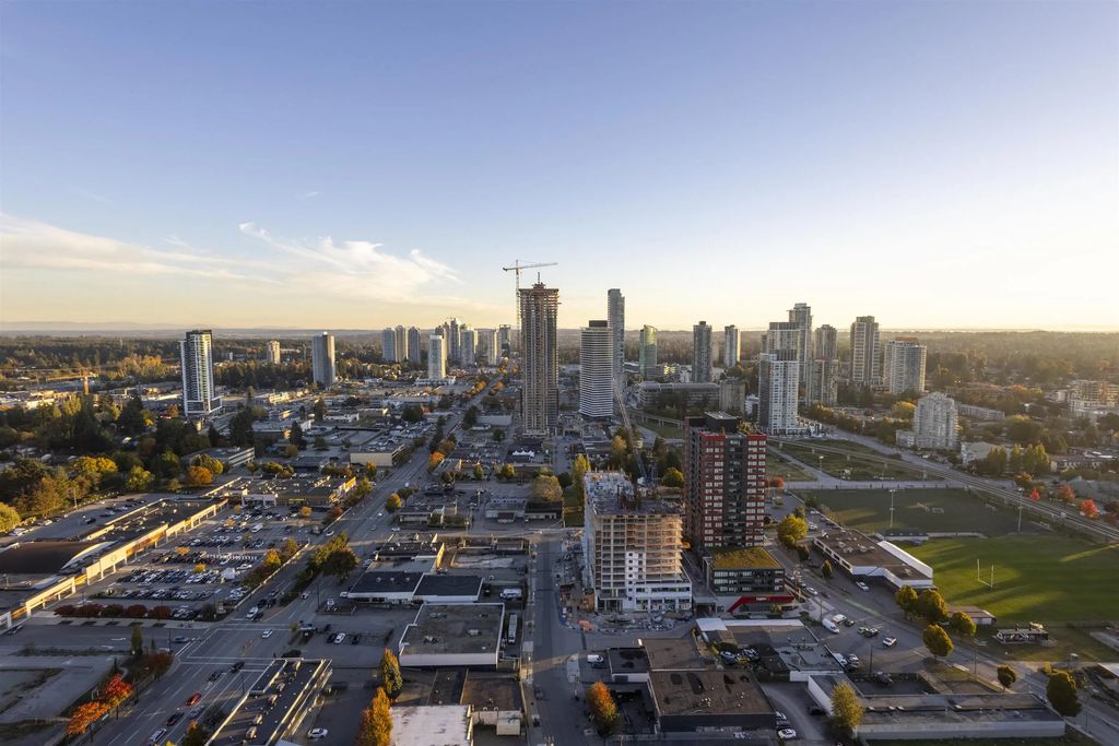 10750 135a Street 3506, Surrey