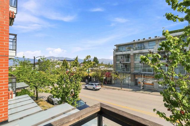 3611 W 18th Avenue 202, Vancouver