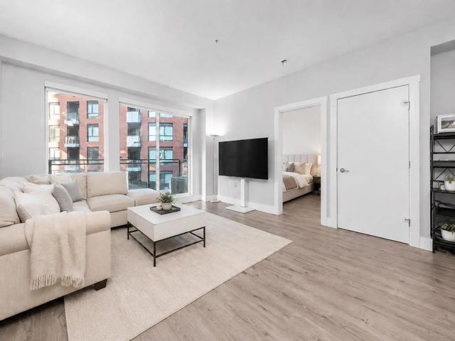 3588 Sawmill Crescent 309, Vancouver