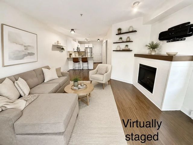 8929 202 Street A101, Langley