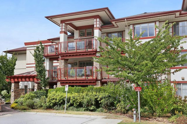 16477 64 Avenue 210, Surrey