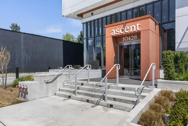 10428 Whalley Boulevard 308, Surrey