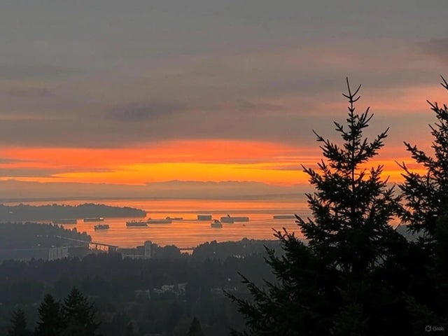 4050 St. Pauls Avenue, North Vancouver