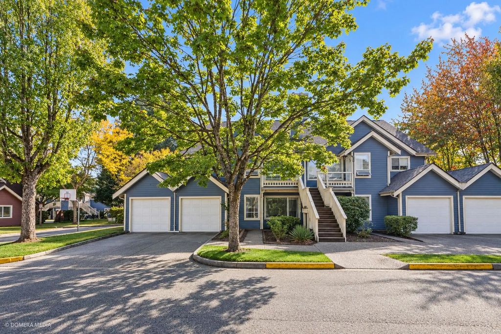 7838 120a Street 215, Surrey