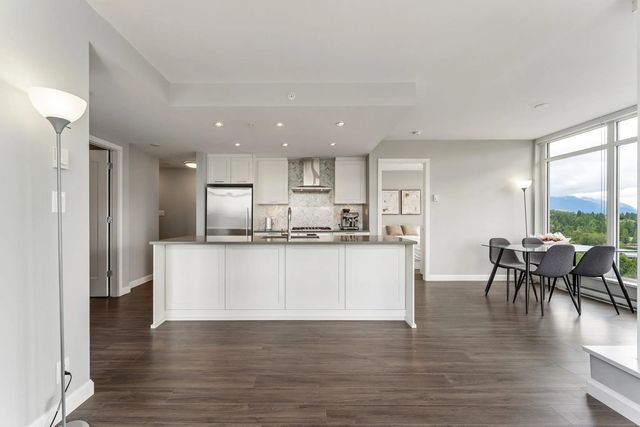 520 Como Lake Avenue 2107, Coquitlam