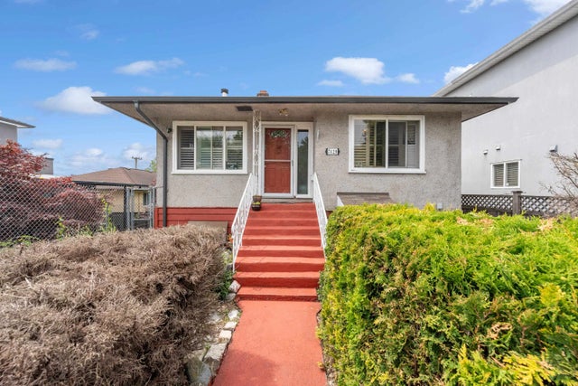 7429 Fraser Street, Vancouver