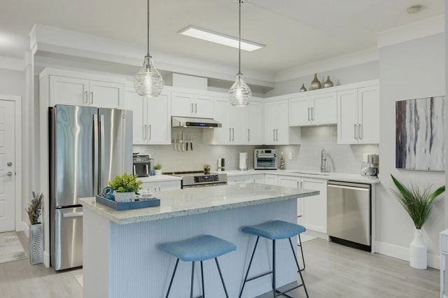 20630 Douglas Crescent 209, Langley