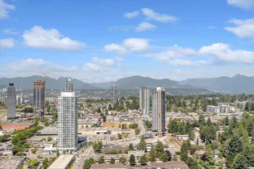 13696 100 Avenue 4508, Surrey