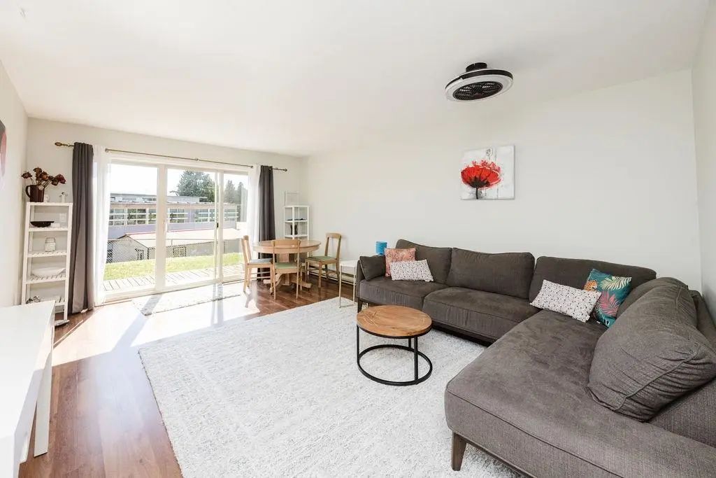 622 Farnham Road 2, Gibsons