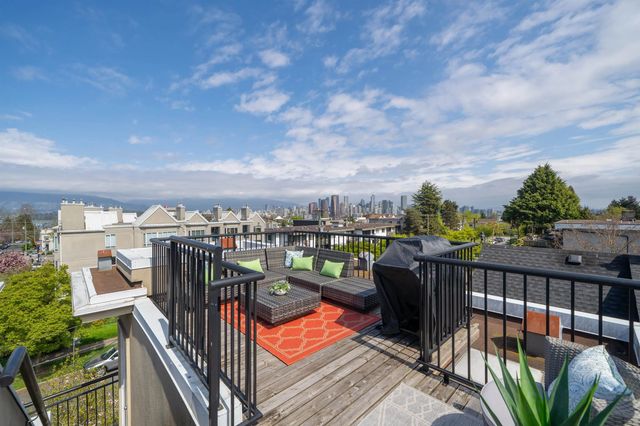 2190 W 5th Avenue 206, Vancouver
