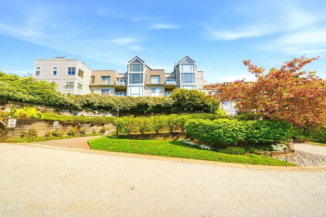 48 Richmond Street 304, New Westminster