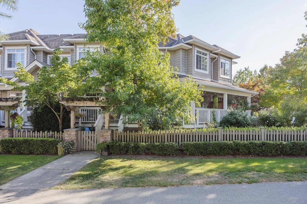 6852 193 Street 4, Surrey