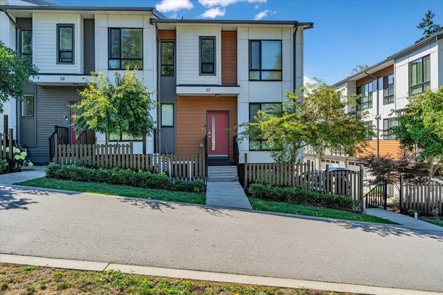 16433 19 Avenue 37, Surrey