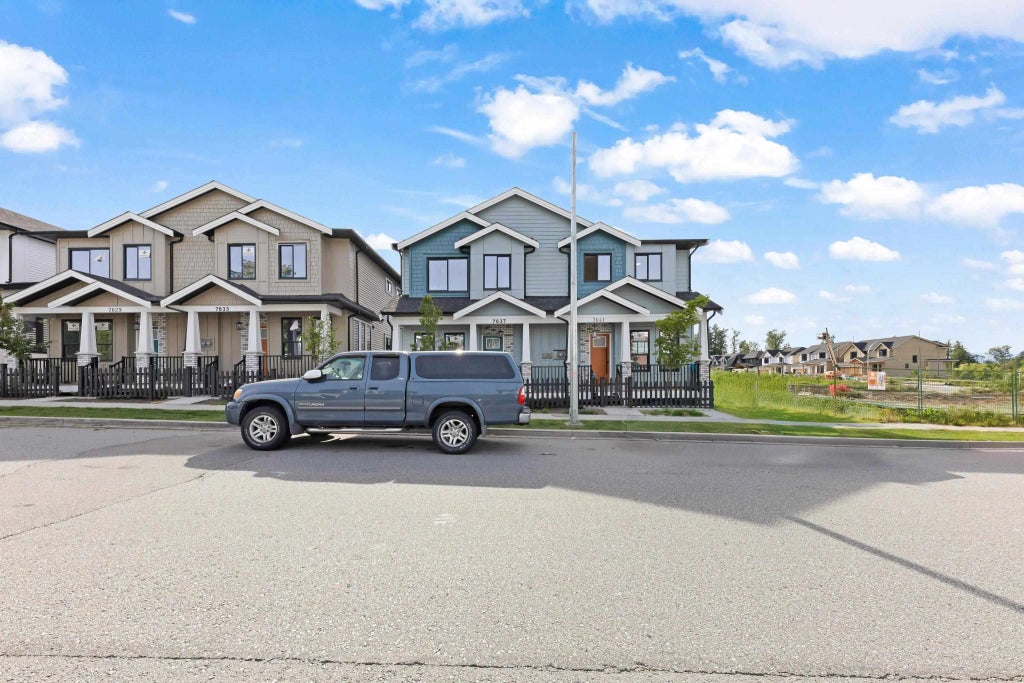 7633 197 Street, Langley