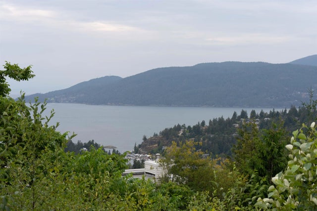 4783 Westwood Place, West Vancouver