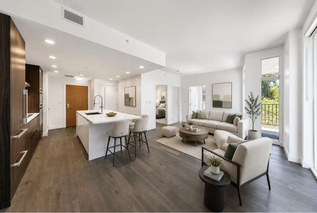 2888 Arbutus Street 305, Vancouver