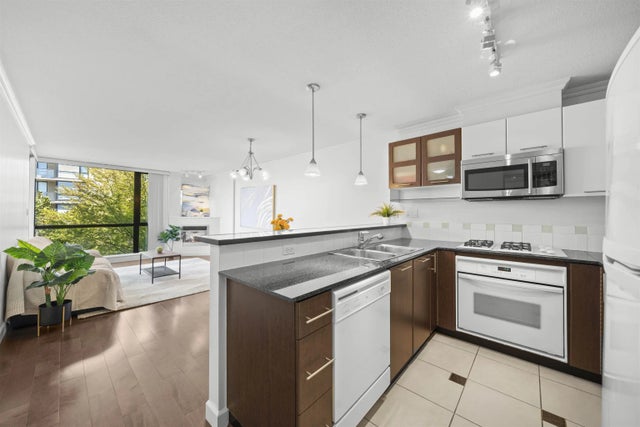 7831 Westminster Highway 724, Richmond