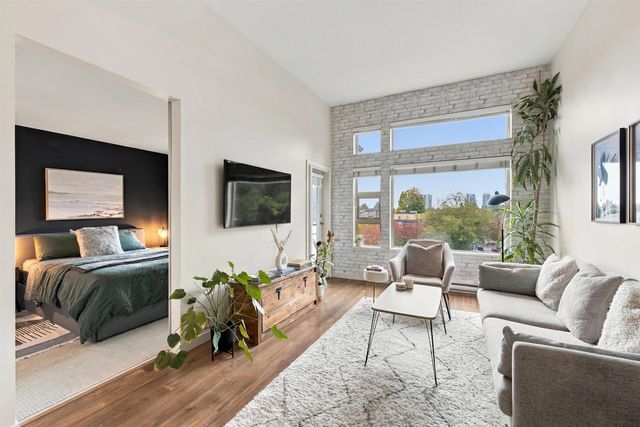 1677 Lloyd Avenue 504, North Vancouver