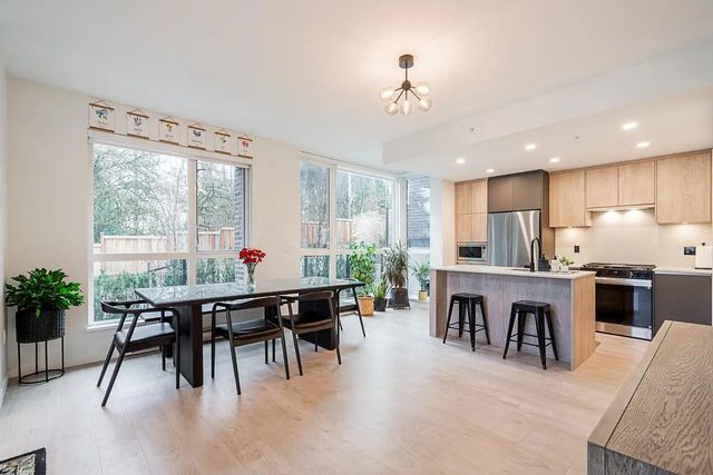 19577 65b Avenue 105, Surrey