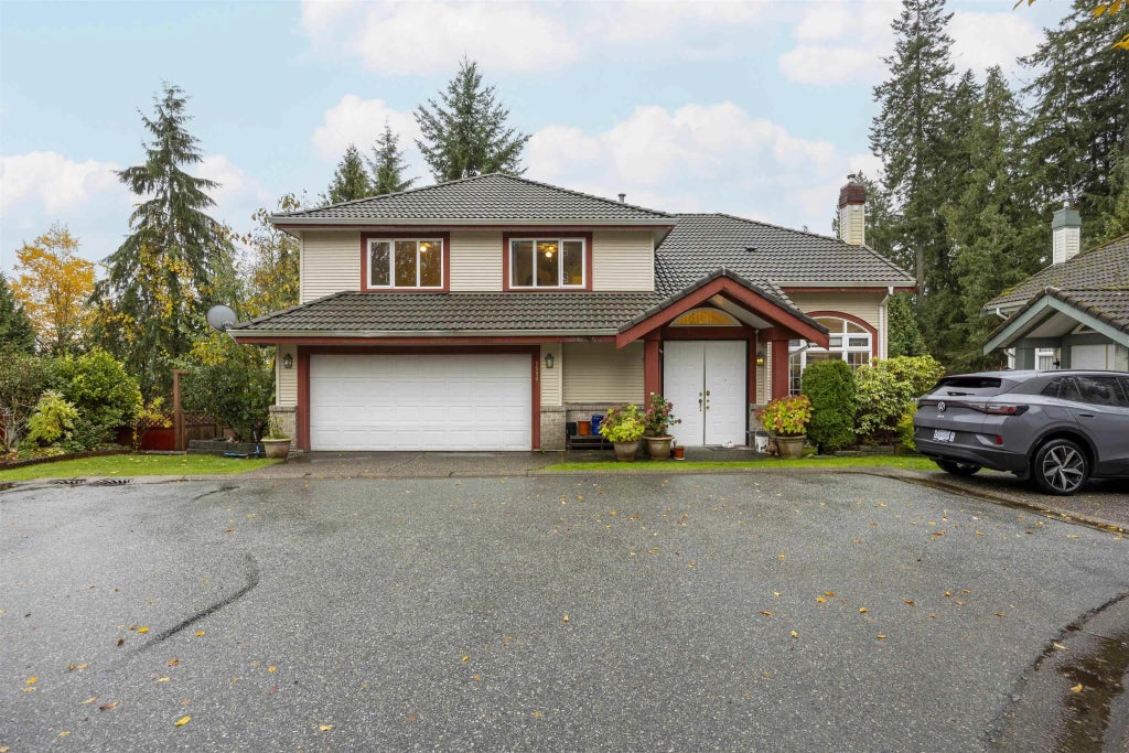 1590 Plateau Crescent, Coquitlam