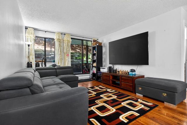 10698 151a Street G08, Surrey