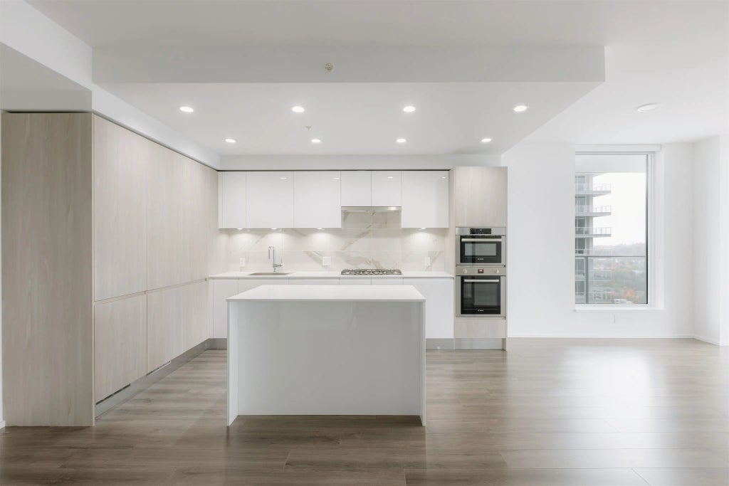 3888 Evergreen Place 3201, Burnaby