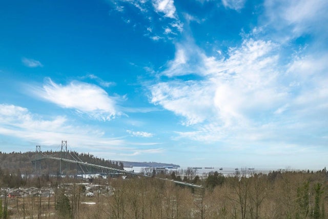 200 Klahanie Court 1207, West Vancouver