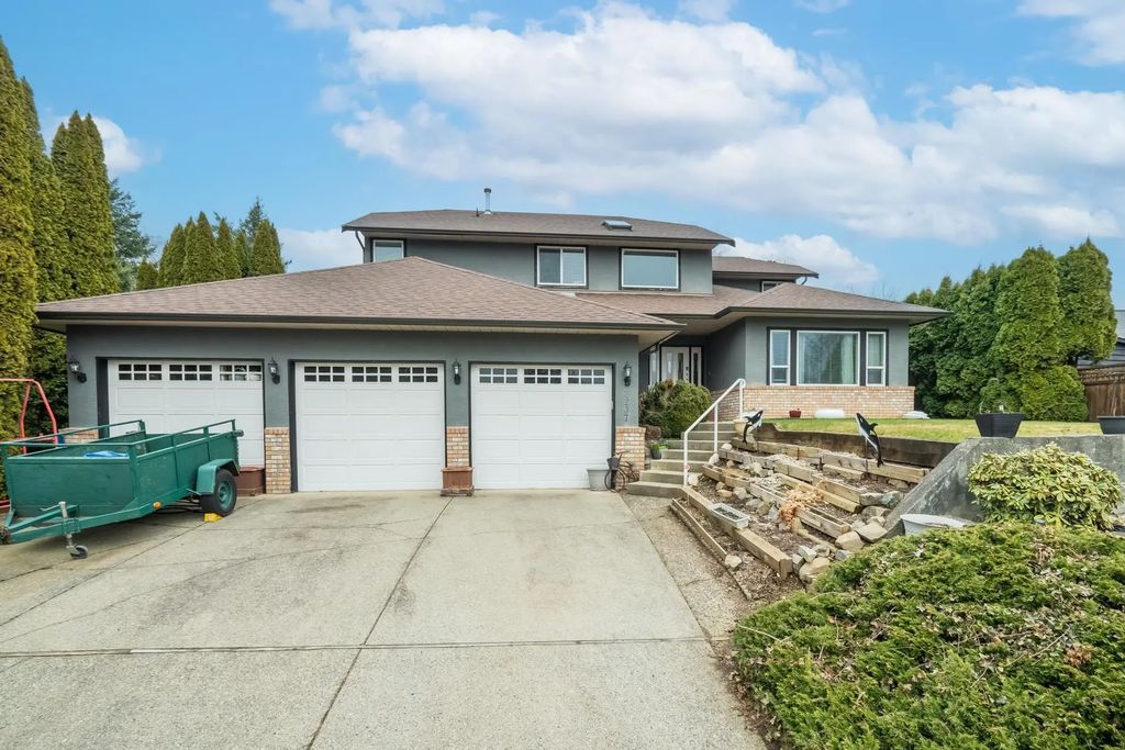 2237 Mountain Drive, Abbotsford