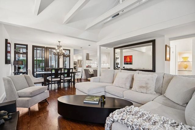 3814 W 11 Avenue, Vancouver