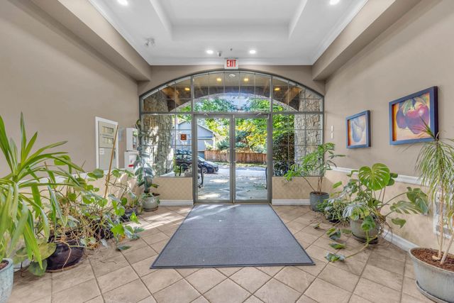 5723 Collingwood Street 313, Vancouver