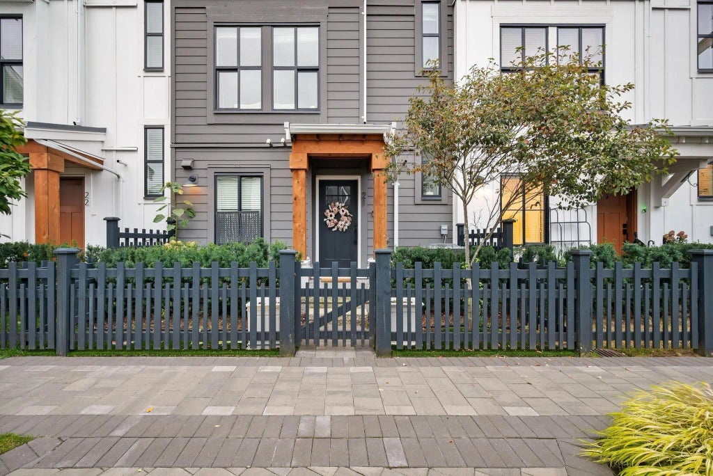 8450 204 Street 21, Langley