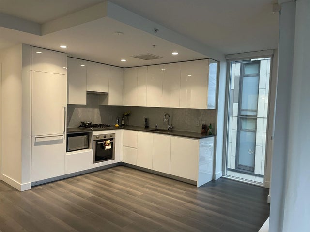 8138 Fraser Street 210, Vancouver
