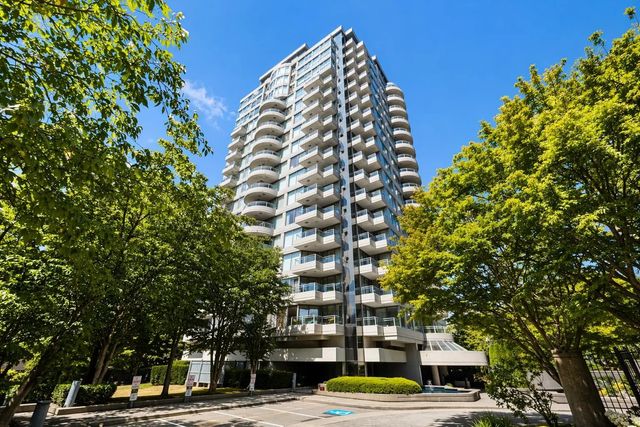 13353 108 Avenue 702, Surrey