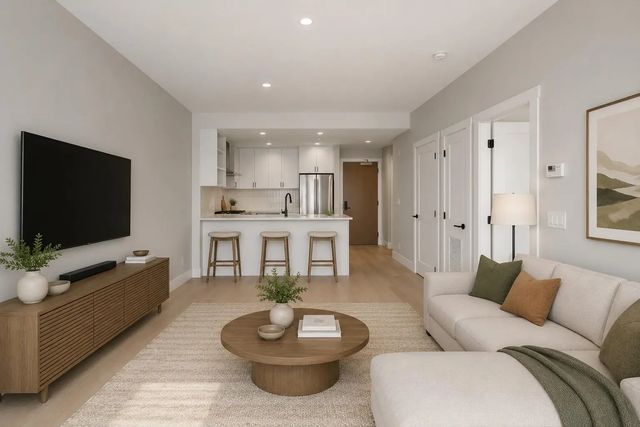 22265 Dewdney Trunk Road 504, Maple Ridge