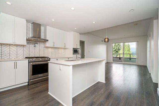 4477 Hastings Street 502, Burnaby