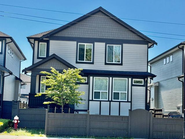23912 Dewdney Trunk Road, Maple Ridge
