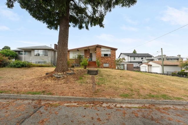 4561 Manor Street, Vancouver