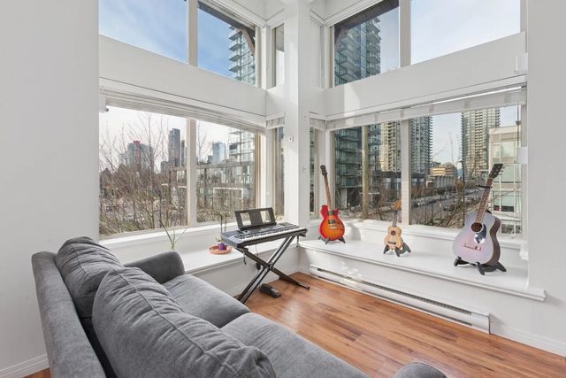 5000 Imperial Street 301, Burnaby