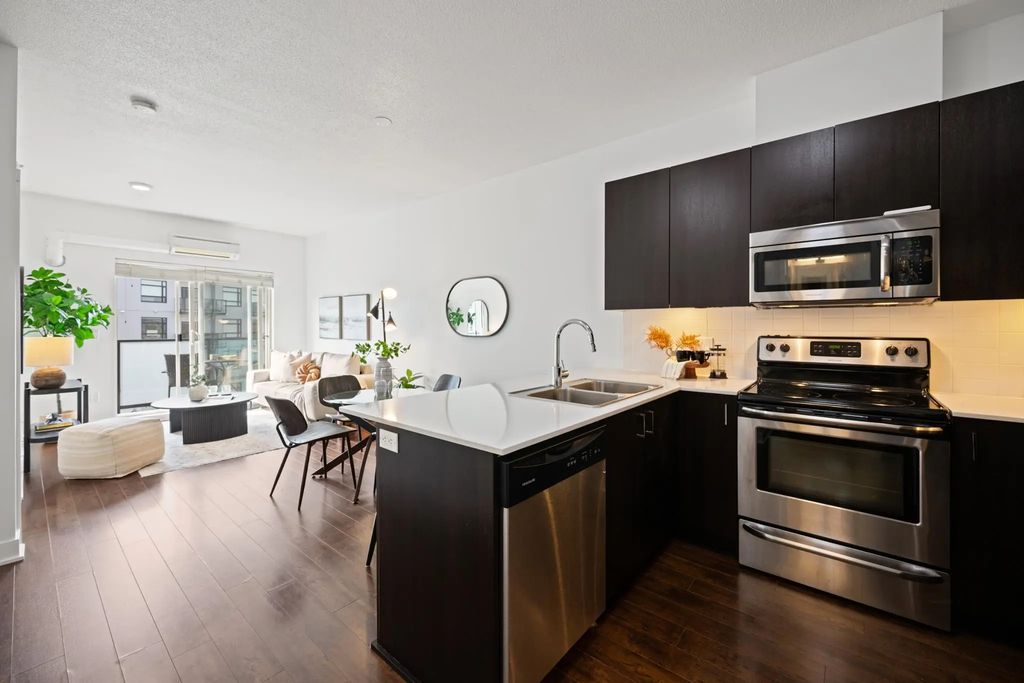 20460 Douglas Crescent 416, Langley