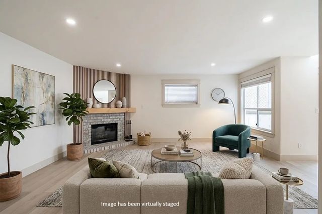 21937 48 Avenue 1304, Langley